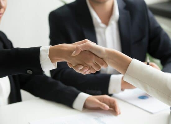 Handelsblatt Media Group und Tagesspiegel: Strategische Kooperation für Background-Angebot